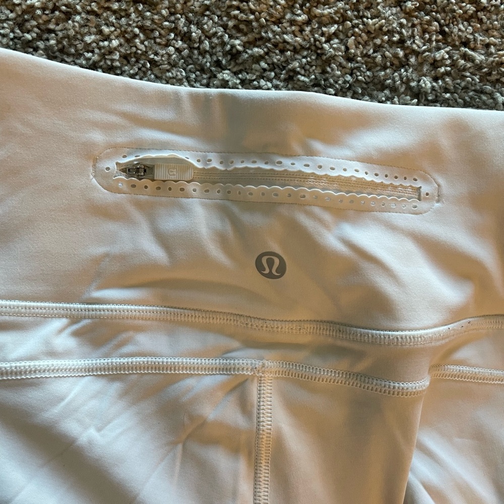 White Lululemon leggings